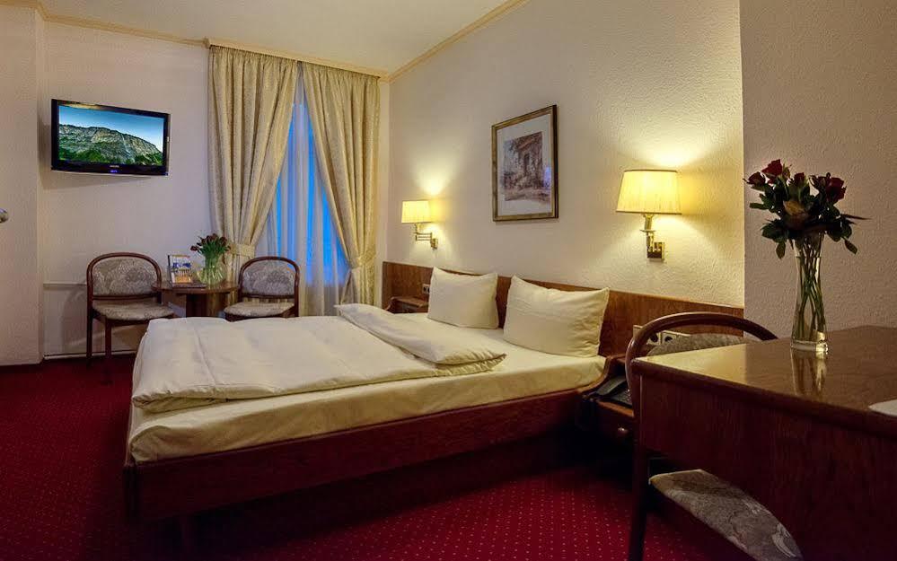 Hotel Am Kochbrunnen Βιζμπάντεν Εξωτερικό φωτογραφία